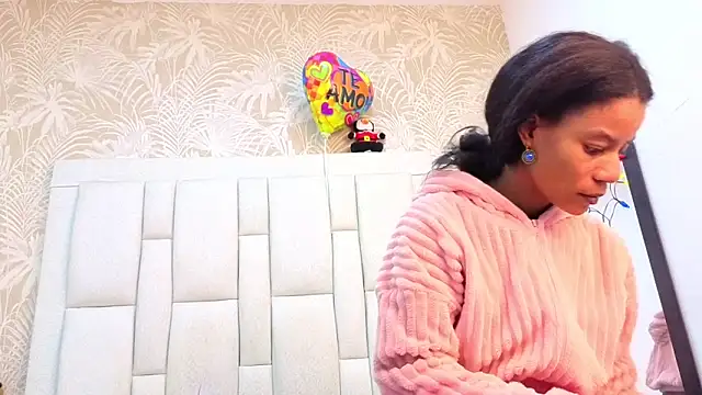 dafnnelewis online show from 02/04/26, 11:16