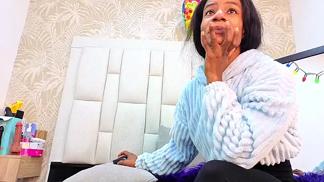 dafnnelewis online show from 01/07/26, 11:15