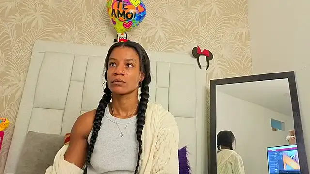 dafnnelewis online show from 04/20/26, 11:13