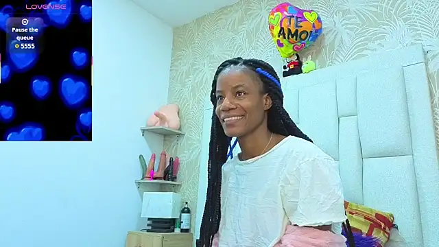 Snapshot of dafnnelewis chatting on 06/22/26, 11:18 dafnnelewis online show from 06/22/26, 11:18