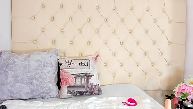 Snapshot of cattaleya_get chatting on 04/07/26, 10:00 cattaleya get online show from 04/07/26, 10:00