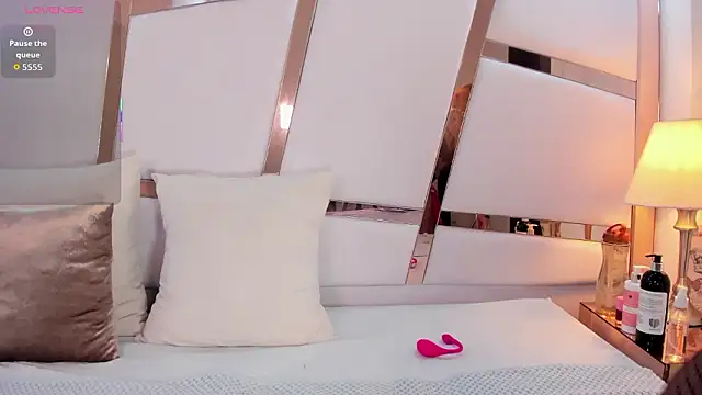 Snapshot of cattaleya_get chatting on 02/02/26, 12:15 cattaleya get online show from 02/02/26, 12:15