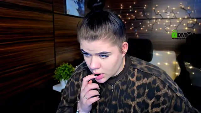 elmira rose online show from 02/08/25, 01:54