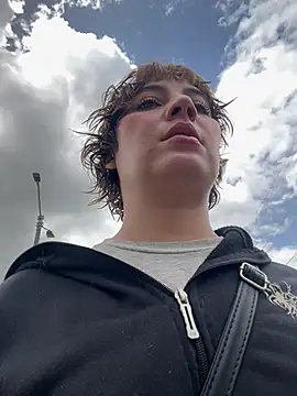 Snapshot of Maggie_Geller chatting on 02/05/26, 05:42 Maggie Geller online show from 02/05/26, 05:42