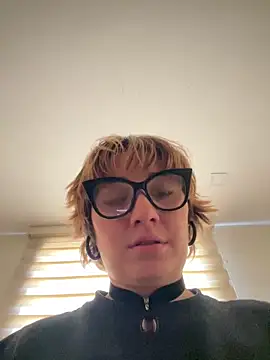 Snapshot of Maggie_Geller chatting on 03/01/26, 05:13 Maggie Geller online show from 03/01/26, 05:13