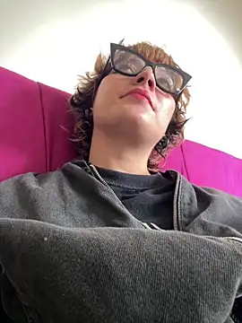 Snapshot of Maggie_Geller chatting on 02/19/26, 08:39 Maggie Geller online show from 02/19/26, 08:39