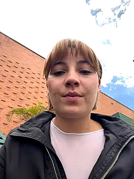 Maggie Geller online show from 12/04/25, 06:40