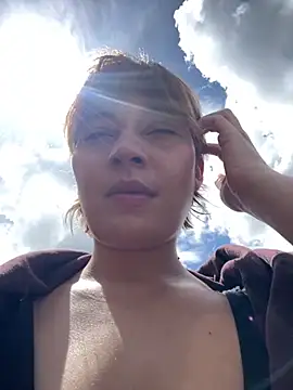 Maggie Geller online show from 12/03/25, 04:50