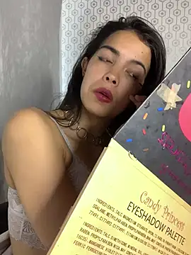 Isabella Rizzo online show from 03/05/25, 08:21