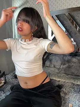 Isabella Rizzo online show from 02/19/25, 03:38