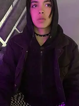 Isabella Rizzo online show from 03/06/25, 06:48