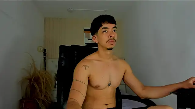 ISAAC CRYSTON online show from 02/16/26, 10:07