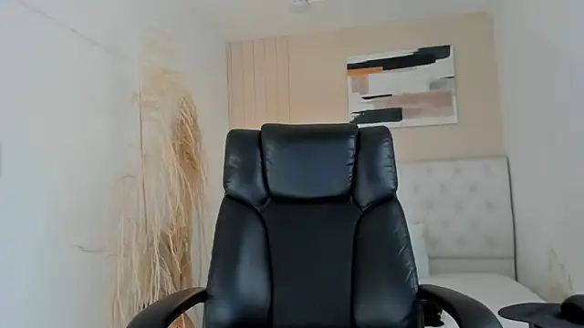 ISAAC CRYSTON online show from 01/14/26, 08:01