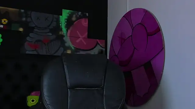 ISAAC CRYSTON online show from 11/02/25, 08:14