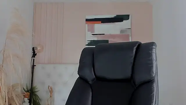 ISAAC CRYSTON online show from 10/23/25, 07:34