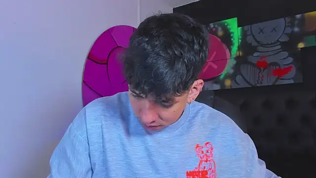 ISAAC CRYSTON online show from 10/06/25, 07:36