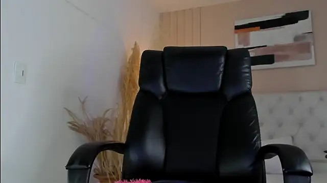 ISAAC CRYSTON online show from 01/06/26, 08:02