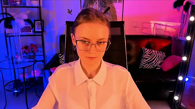 KiraMontoya online show from 03/19/25, 05:17