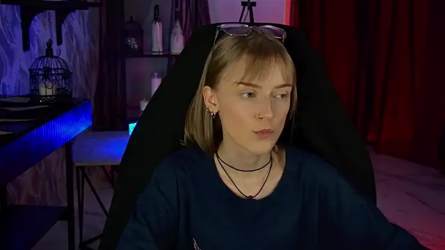 KiraMontoya online show from 04/12/26, 02:59