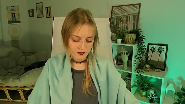 KiraMontoya online show from 03/13/25, 08:54