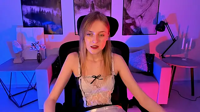 KiraMontoya online show from 03/17/25, 12:10