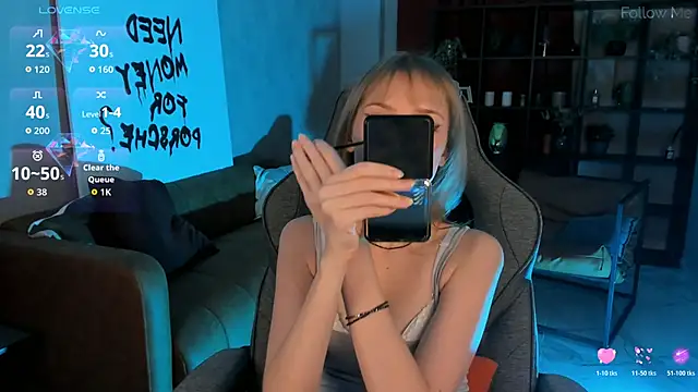 KiraMontoya online show from 11/04/25, 05:17