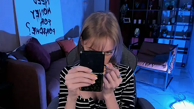 KiraMontoya online show from 11/02/25, 05:40