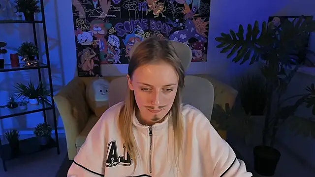 KiraMontoya online show from 03/01/25, 08:53