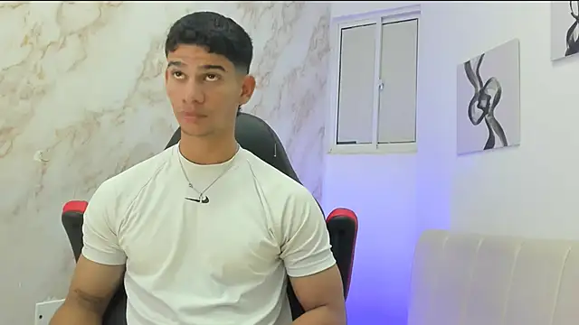 Snapshot of ANDRES_STUD chatting on 09/21/25, 04:50 ANDRES STUD online show from 09/21/25, 04:50