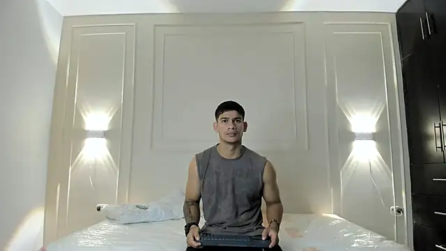 Snapshot of ANDRES_STUD chatting on 06/20/26, 04:28 ANDRES STUD online show from 06/20/26, 04:28