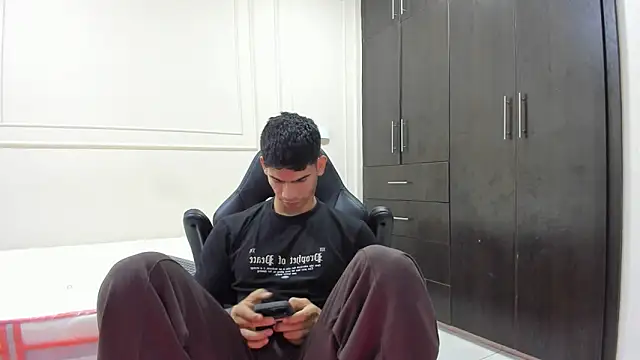 ANDRES STUD online show from 04/15/26, 05:13