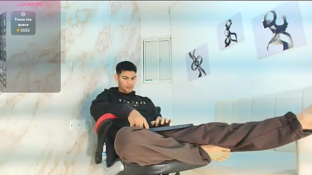 ANDRES STUD online show from 12/04/25, 04:11