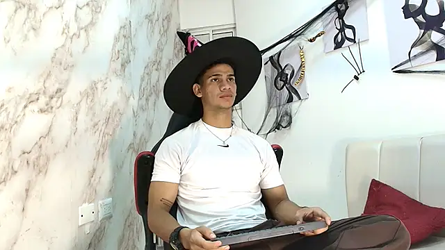 ANDRES STUD online show from 10/20/25, 04:47