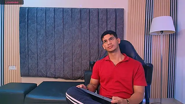 Snapshot of ANDRES_STUD chatting on 07/10/26, 04:23 ANDRES STUD online show from 07/10/26, 04:23