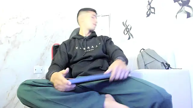 Snapshot of ANDRES_STUD chatting on 10/05/25, 04:14 ANDRES STUD online show from 10/05/25, 04:14