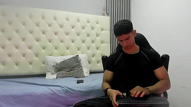 ANDRES STUD online show from 03/04/26, 04:31