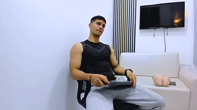 ANDRES STUD online show from 02/07/26, 05:15