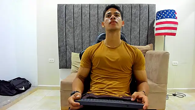 Snapshot of ANDRES_STUD chatting on 03/20/25, 01:04 ANDRES STUD online show from 03/20/25, 01:04