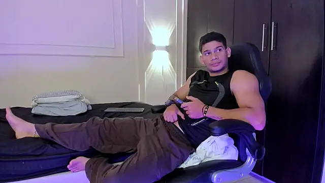 ANDRES STUD online show from 06/05/26, 04:17