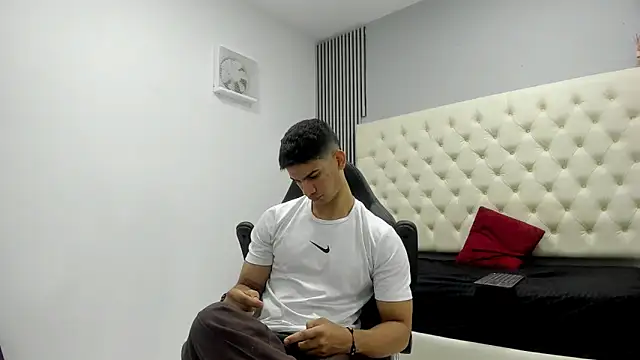 ANDRES STUD online show from 03/25/26, 04:12