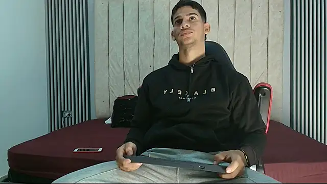 Snapshot of ANDRES_STUD chatting on 09/29/25, 04:19 ANDRES STUD online show from 09/29/25, 04:19