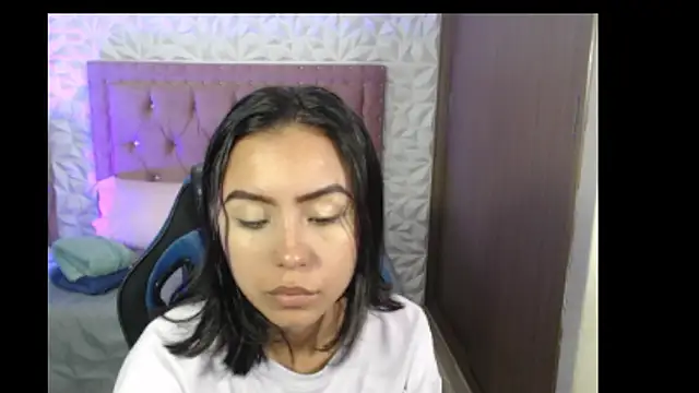 julieta fn online show from 03/23/26, 04:40