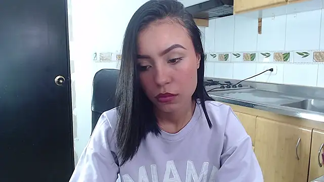 julieta fn online show from 03/28/26, 02:18