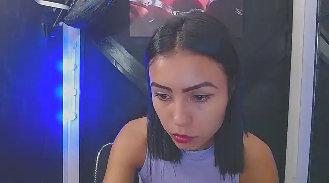 Snapshot of julieta_fn chatting on 03/14/25, 03:58 julieta fn online show from 03/14/25, 03:58