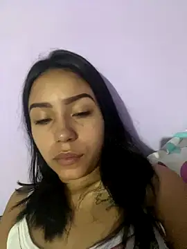 Snapshot of julieta_fn chatting on 09/27/25, 10:32 julieta fn online show from 09/27/25, 10:32