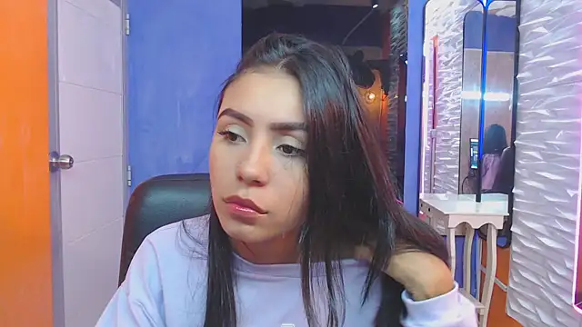 julieta fn online show from 11/25/25, 02:28