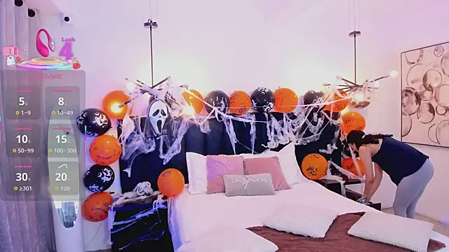 nattashaa7 online show from 10/31/25, 11:07