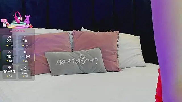 nattashaa7 online show from 10/13/25, 11:34