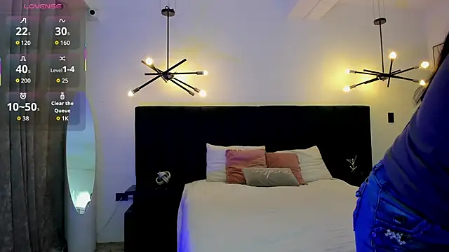 nattashaa7 online show from 10/20/25, 11:44