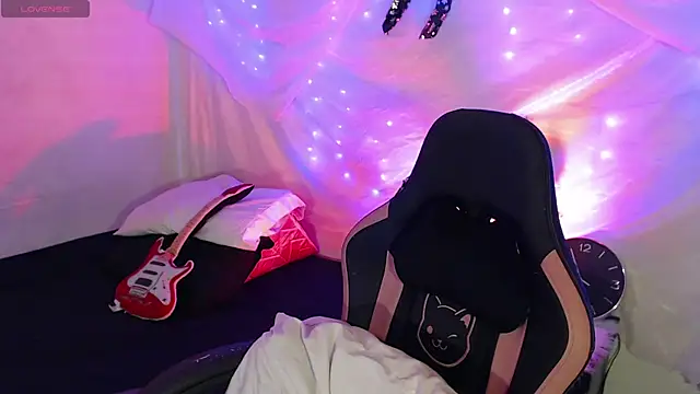 alaia sweetxxx online show from 12/16/25, 12:59